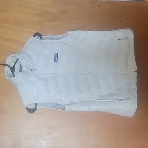 Patagonia Womens Nano Puff size medium white down vest